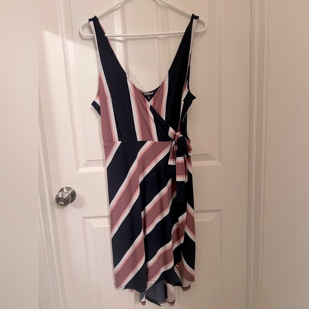 Express brand wrap style dress Large
